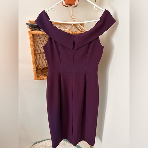 SOLD Purple fitted silhouette off shoulder dress - Picture 2 of 3